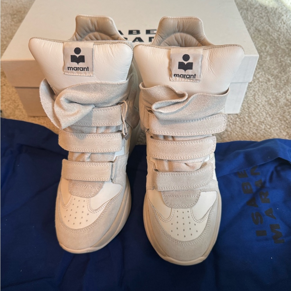 Isabel Marant Beige Sneakers